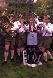 oompah0024.jpg